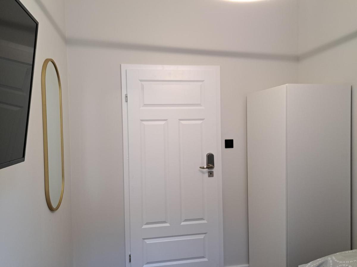Kopernik Premium Rooms Apartment Stary Toruń Oda fotoğraf